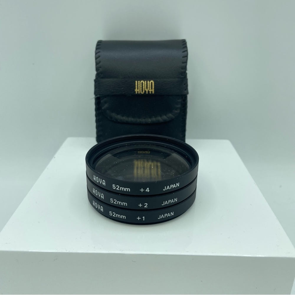HOYA Close Up Lens Filter Set 52mm +1 +2 and +4 Threaded Screw On w/ Black Case
